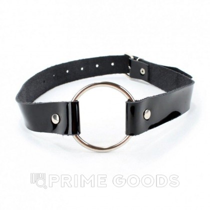 Кляп с кольцом из черной кожи лак от sex shop primegoods