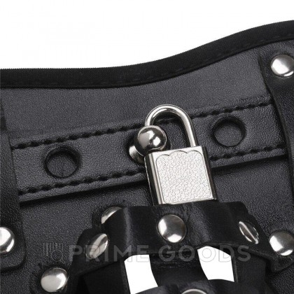 Трусы с ремнями и замком 