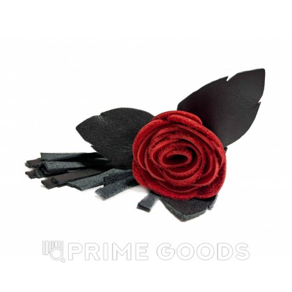 Плеть красная роза с кожаными хвостами от sex shop primegoods