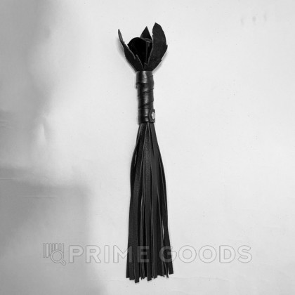 Плеть чёрная роза лаковая с кожаными хвостами от sex shop primegoods фото 4