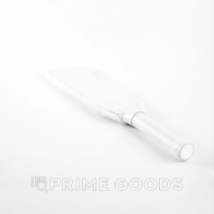 Шлепалка из натуральной кожи BDSM Арсенал, белая от sex shop primegoods фото 2