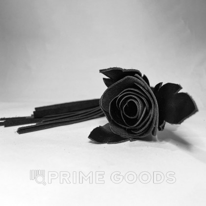 Плеть чёрная роза лаковая с кожаными хвостами от sex shop primegoods фото 2