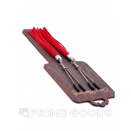 Зажимы на соски «вилки» с кисточками из замши, красный от sex shop primegoods фото 4